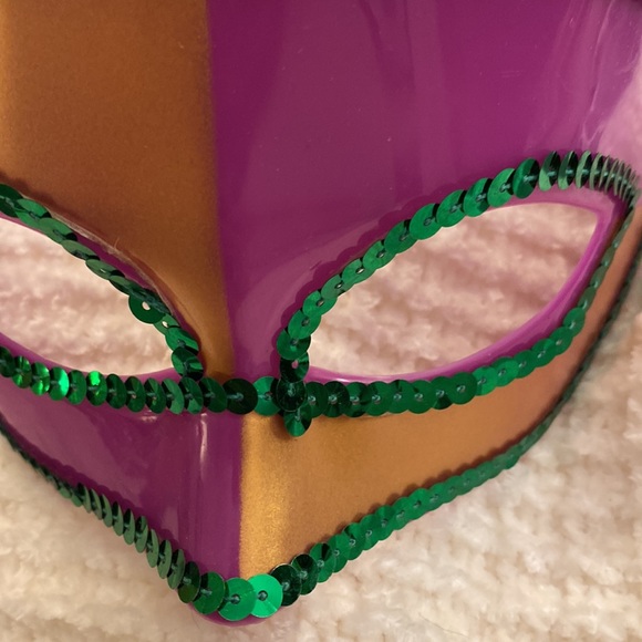 Set of 7 Mardi Gras Masks! Could be Halloween Costumes or Party Favors too! - Picture 5 of 8